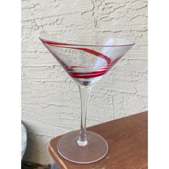 Pier One Cosmopolitan Red Swirl Line Martini Glass 7” Handblown 8 oz Retired - Picture 10 of 16